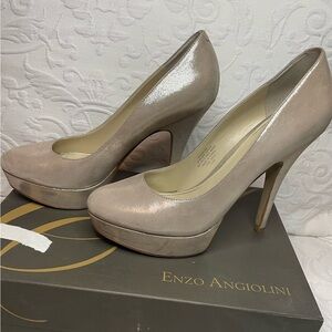 Enzo Angiolini Shiny Silver Natural Champagne Stiletto Heel Platform Pumps 7.5M